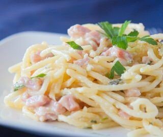 Espaguetis Jamón y Queso