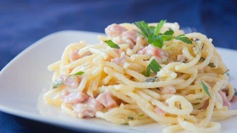 Espaguetis Jamón y Queso