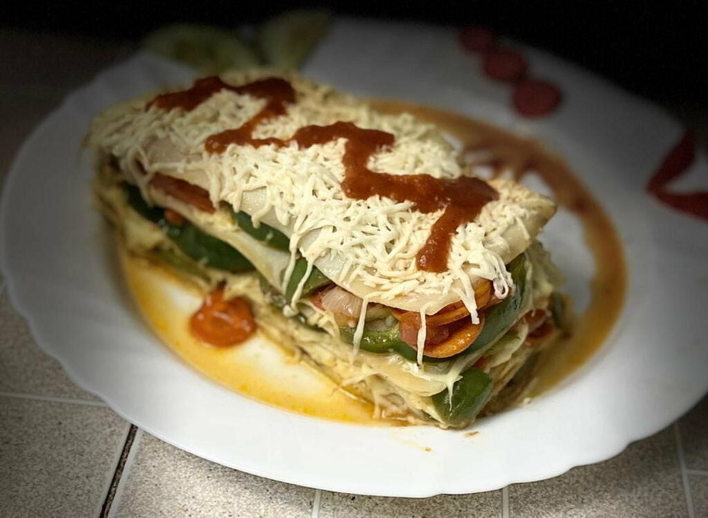 Lasaña de Verdura con Queso, Tomate y Salsa Bechamel
