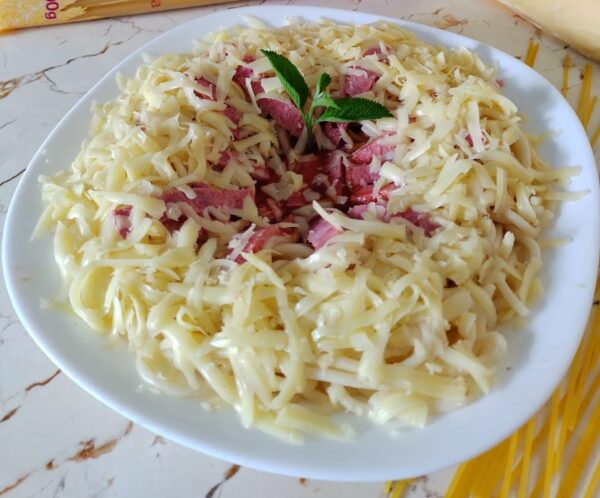 Spaghetti con Jamón
