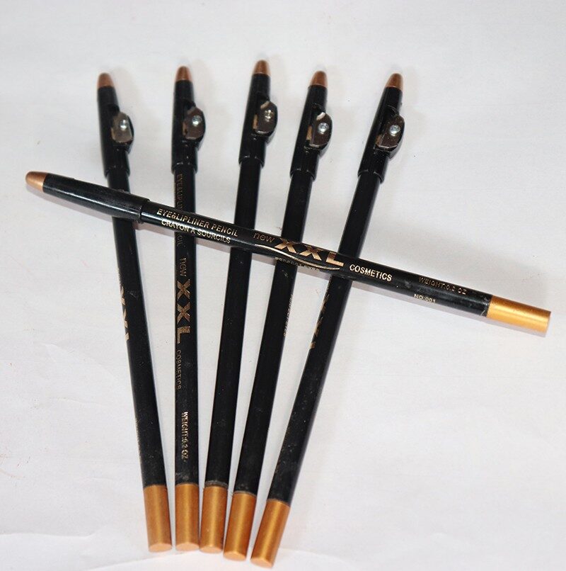 Lápiz de ceja negro