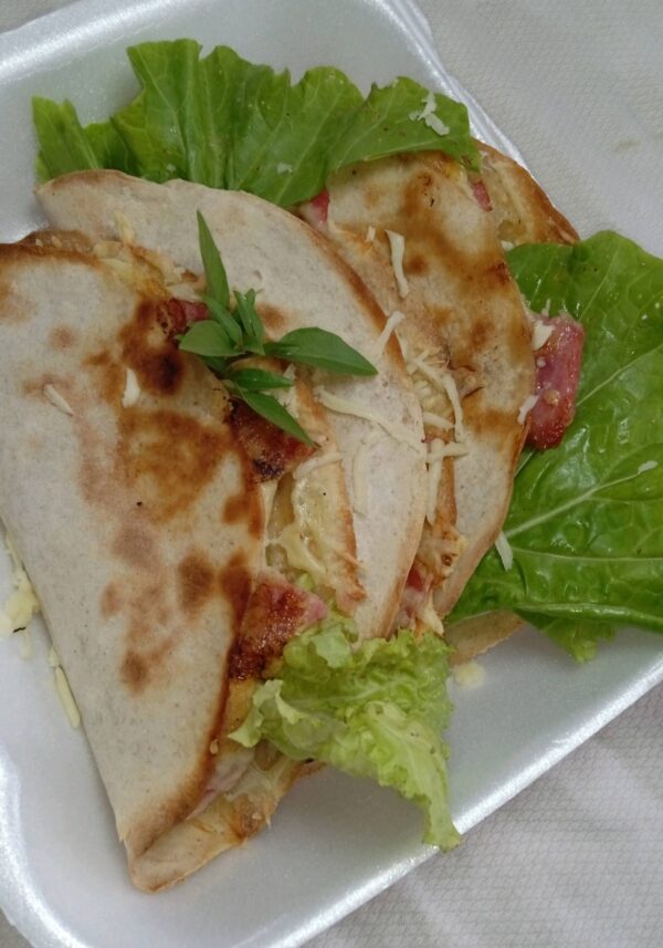 Tacos con jamón , queso y vegetales (2un) - Imagen 2